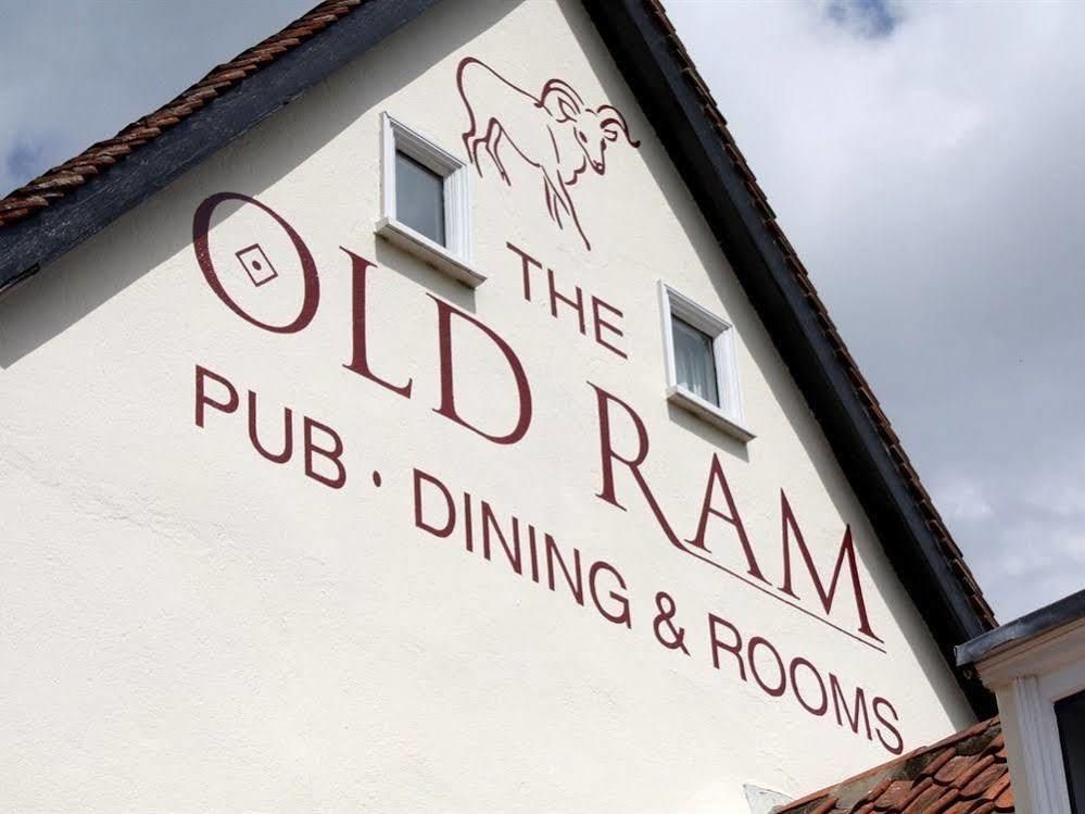 The Ram At Tivetshall Tivetshall Saint Margaret Extérieur photo